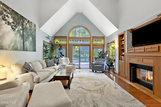 $895,000 | 28 Bog Meadow Run, Saratoga Springs, NY 12866