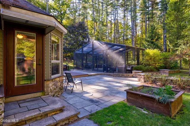 $895,000 | 28 Bog Meadow Run, Saratoga Springs, NY 12866