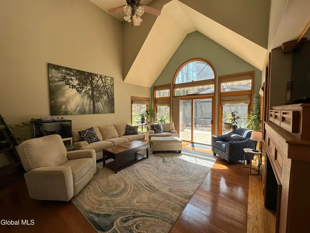 $895,000 | 28 Bog Meadow Run, Saratoga Springs, NY 12866