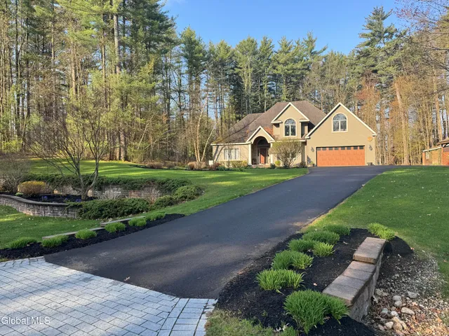 $895,000 | 28 Bog Meadow Run, Saratoga Springs, NY 12866