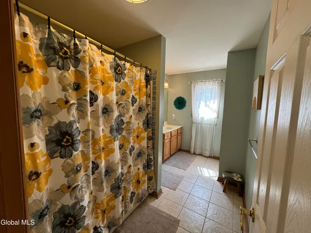 $895,000 | 28 Bog Meadow Run, Saratoga Springs, NY 12866