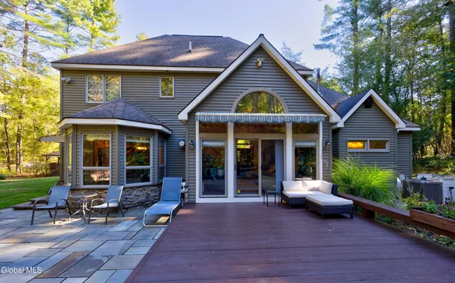 $895,000 | 28 Bog Meadow Run, Saratoga Springs, NY 12866