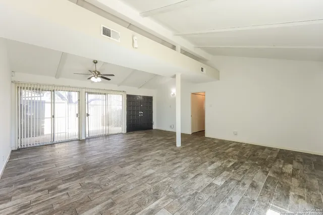 $1,645 | 274 Meadow Path Drive, San Antonio, TX 78227