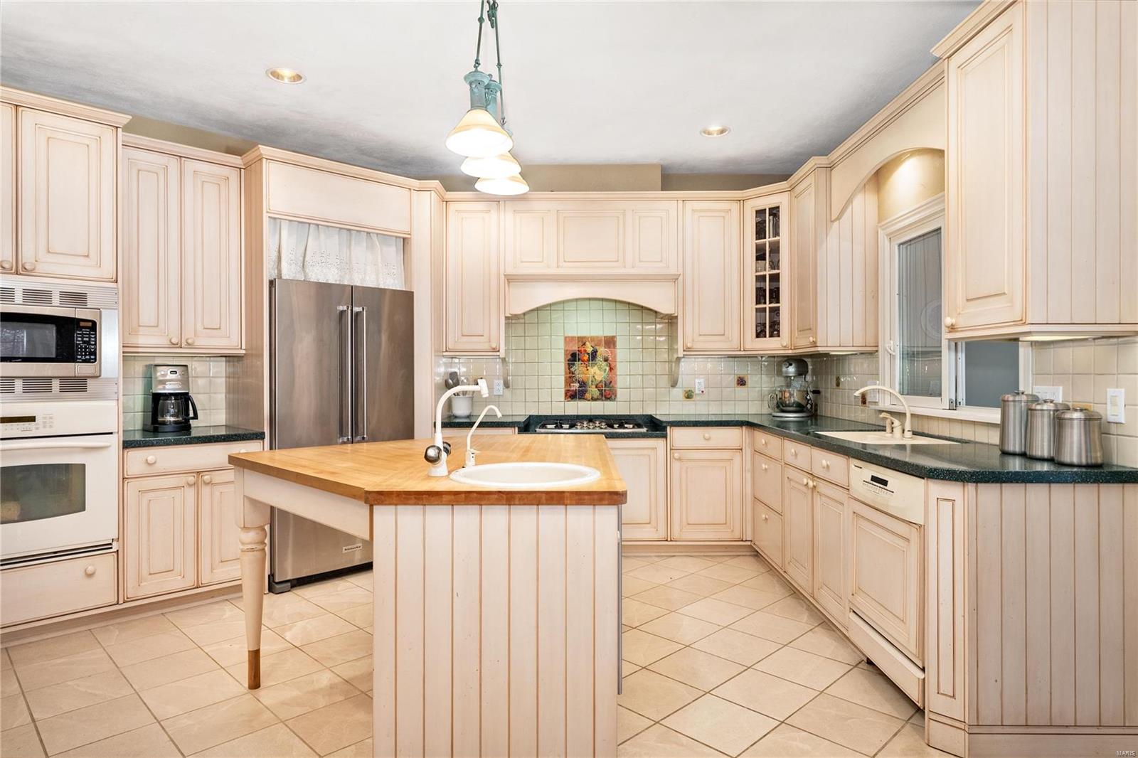 1078 Meadowsong Road Lebanon, IL 62254 - Photo 24 of 59