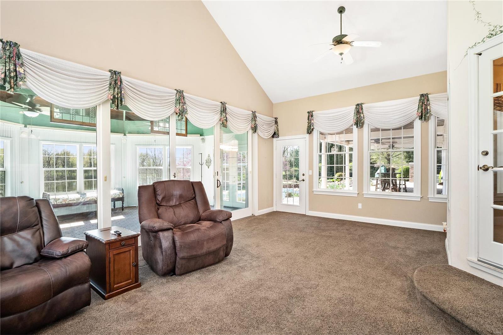 1078 Meadowsong Road Lebanon, IL 62254 - Photo 27 of 59