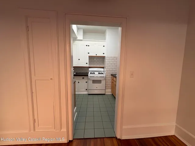 $2,300 | 302 Wall Street, Unit 3, Kingston, NY 12401