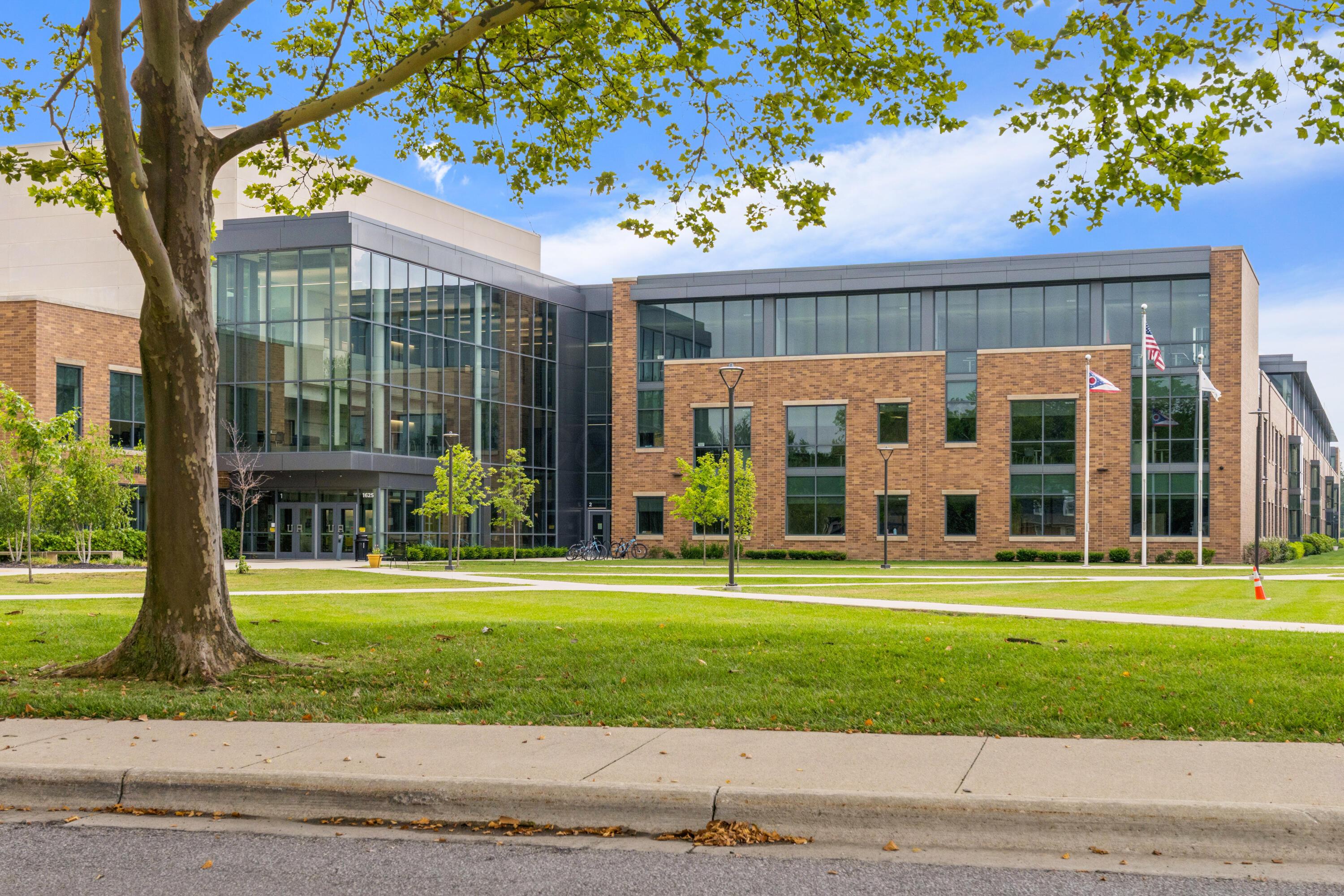 2554 Nottingham Road Columbus, OH 43221 - Photo 55 of 61 Upper Arlington High School