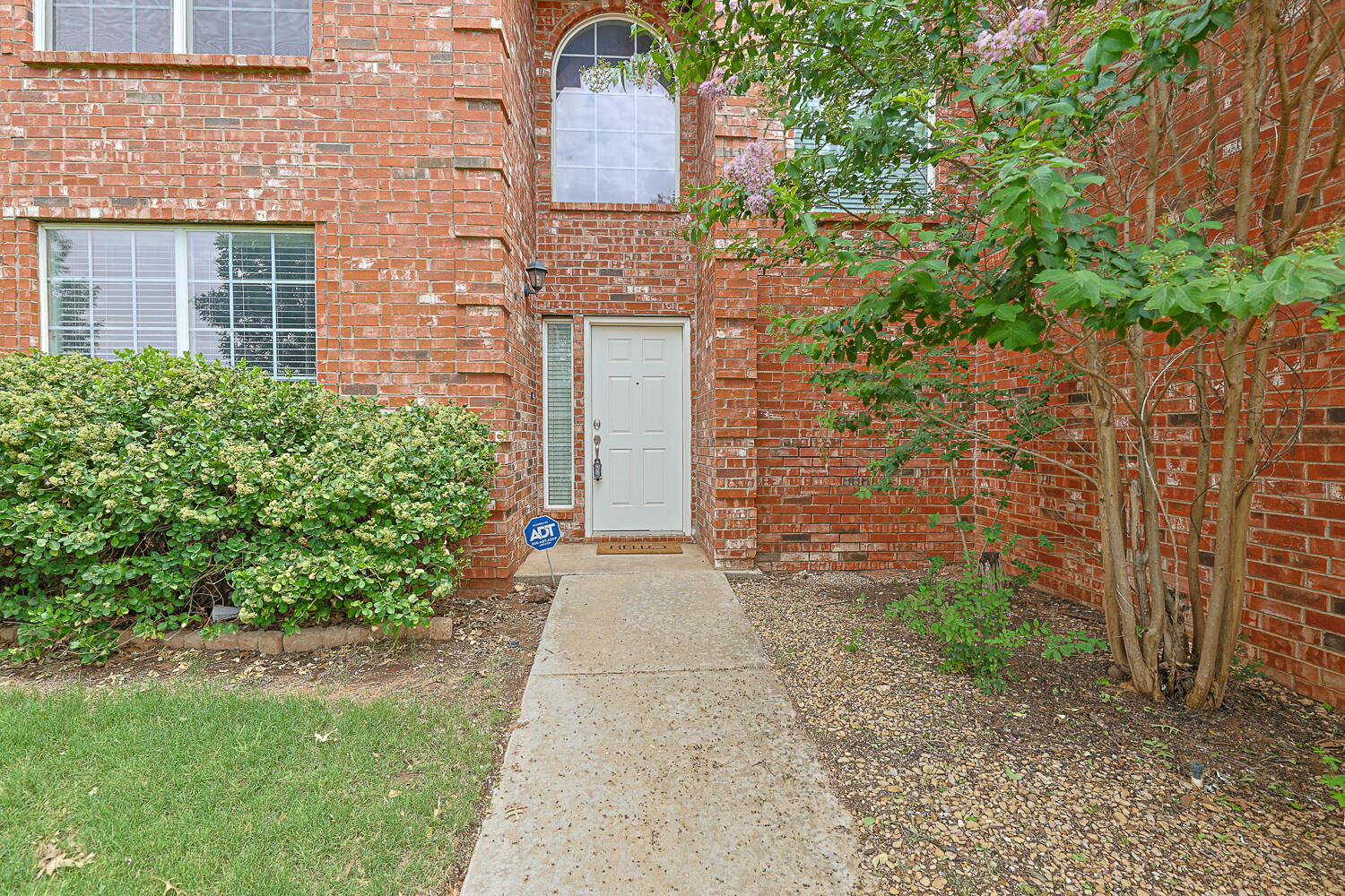 4919 Hanover Street Lubbock, TX 79416 - Photo 2 of 76 -
