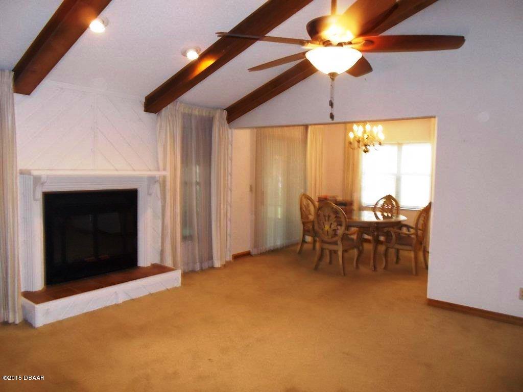 4 Ridge Trail Ormond Beach, FL 32174 - Photo 4 of 11 Living room