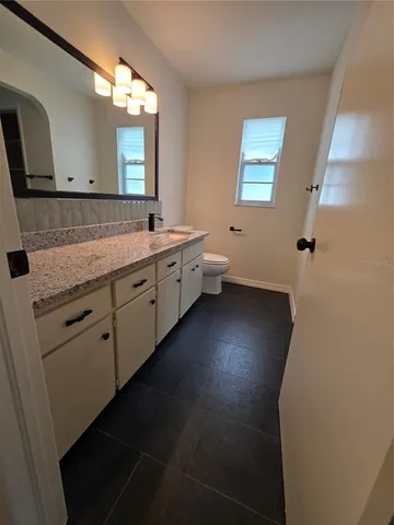 $3,000 | 5611 6th Street, Zephyrhills, FL 33542