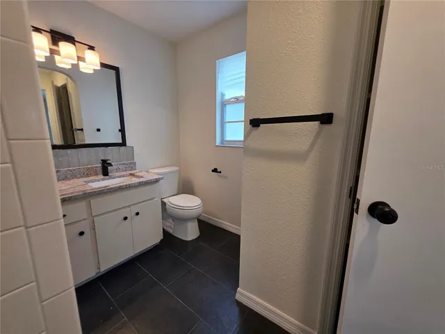 $3,000 | 5611 6th Street, Zephyrhills, FL 33542