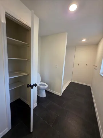 $3,000 | 5611 6th Street, Zephyrhills, FL 33542