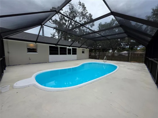 $3,000 | 5611 6th Street, Zephyrhills, FL 33542