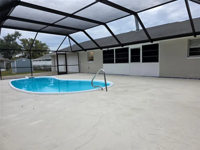 $3,000 | 5611 6th Street, Zephyrhills, FL 33542