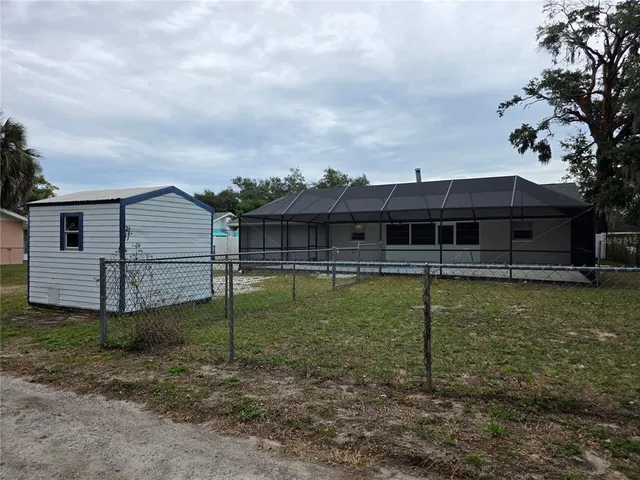 $3,000 | 5611 6th Street, Zephyrhills, FL 33542