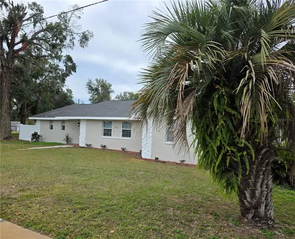 $3,000 | 5611 6th Street, Zephyrhills, FL 33542