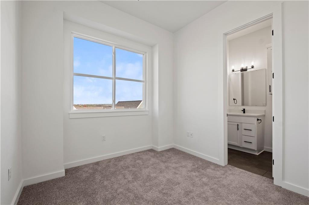 459 Southwest Longview Boulevard Lee's Summit, MO 64081 - Photo 19 of 40