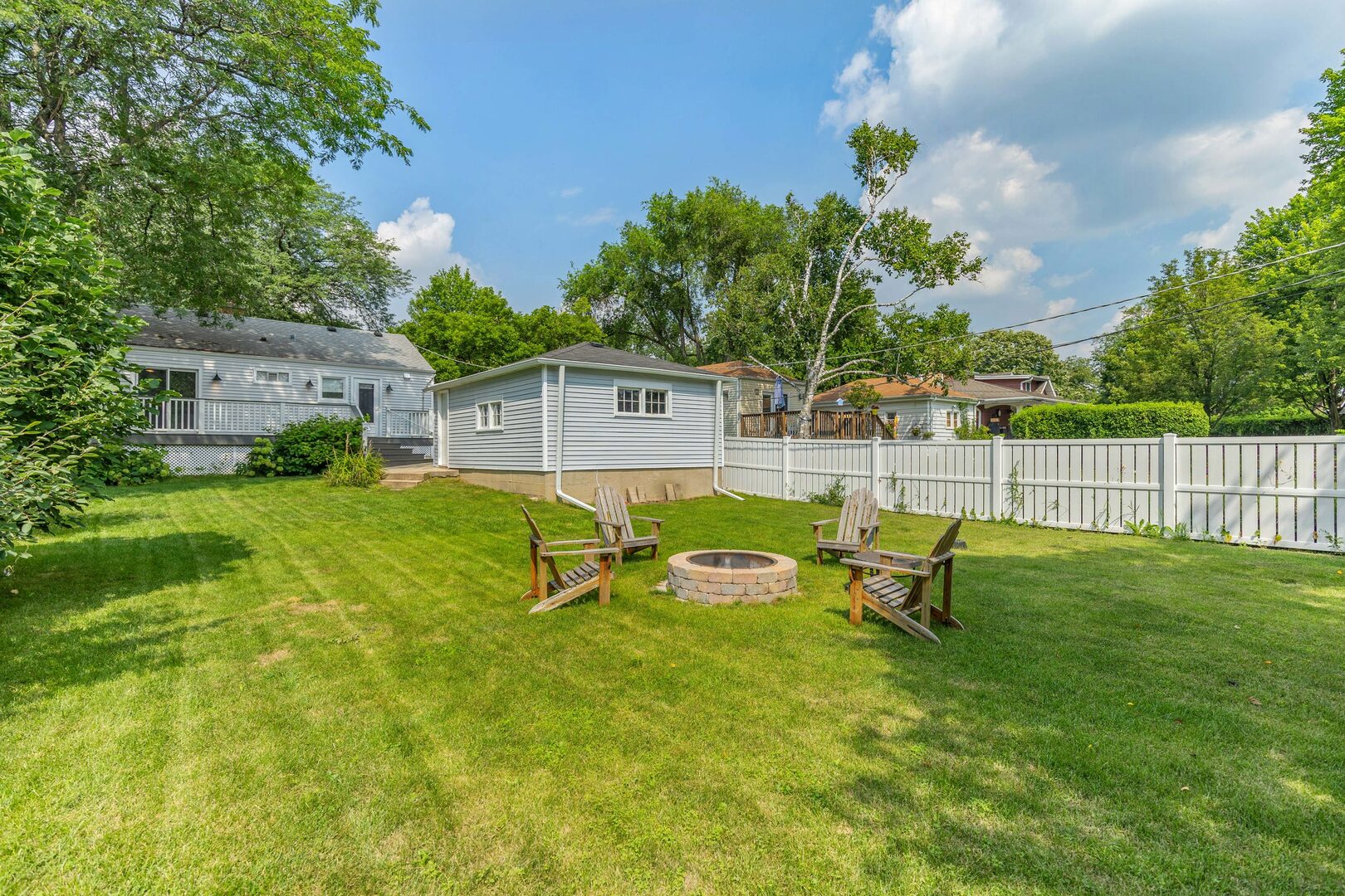17 North Pine Street Mount Prospect, IL 60056 - Photo 30 of 32 a view of backyard with a garden and entertaining space