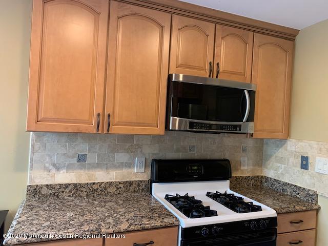 398 Brookview Court Howell, NJ 07731 - Photo 11 of 37 Stainless Steel appliances
