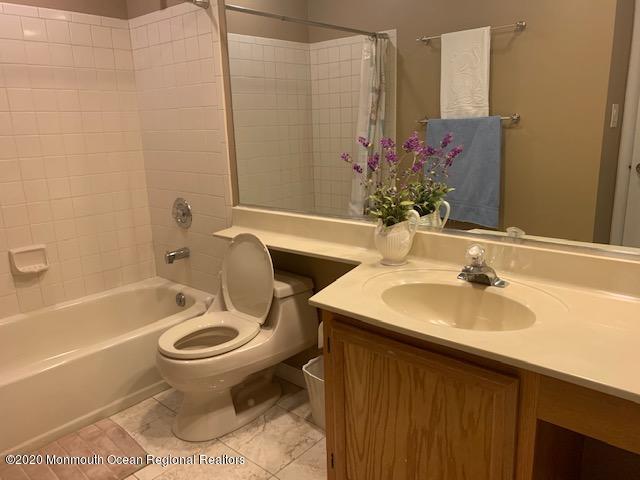 398 Brookview Court Howell, NJ 07731 - Photo 21 of 37 bathroom 3