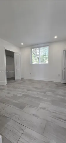 $5,950 | 3823 Thomas Avenue, Miami, FL 33133