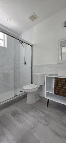 $5,950 | 3823 Thomas Avenue, Miami, FL 33133