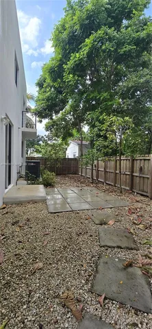 $5,950 | 3823 Thomas Avenue, Miami, FL 33133