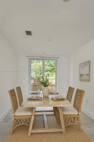 $5,950 | 3823 Thomas Avenue, Miami, FL 33133