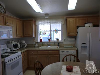 195 Tierra Rejada Road, Unit 3 Simi Valley, CA 93065 - Photo 7 of 20 Additional Photo