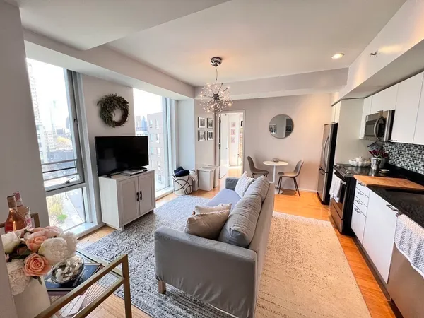$4,800 | 2 Earhart Street, Unit 706, Cambridge, MA 02141
