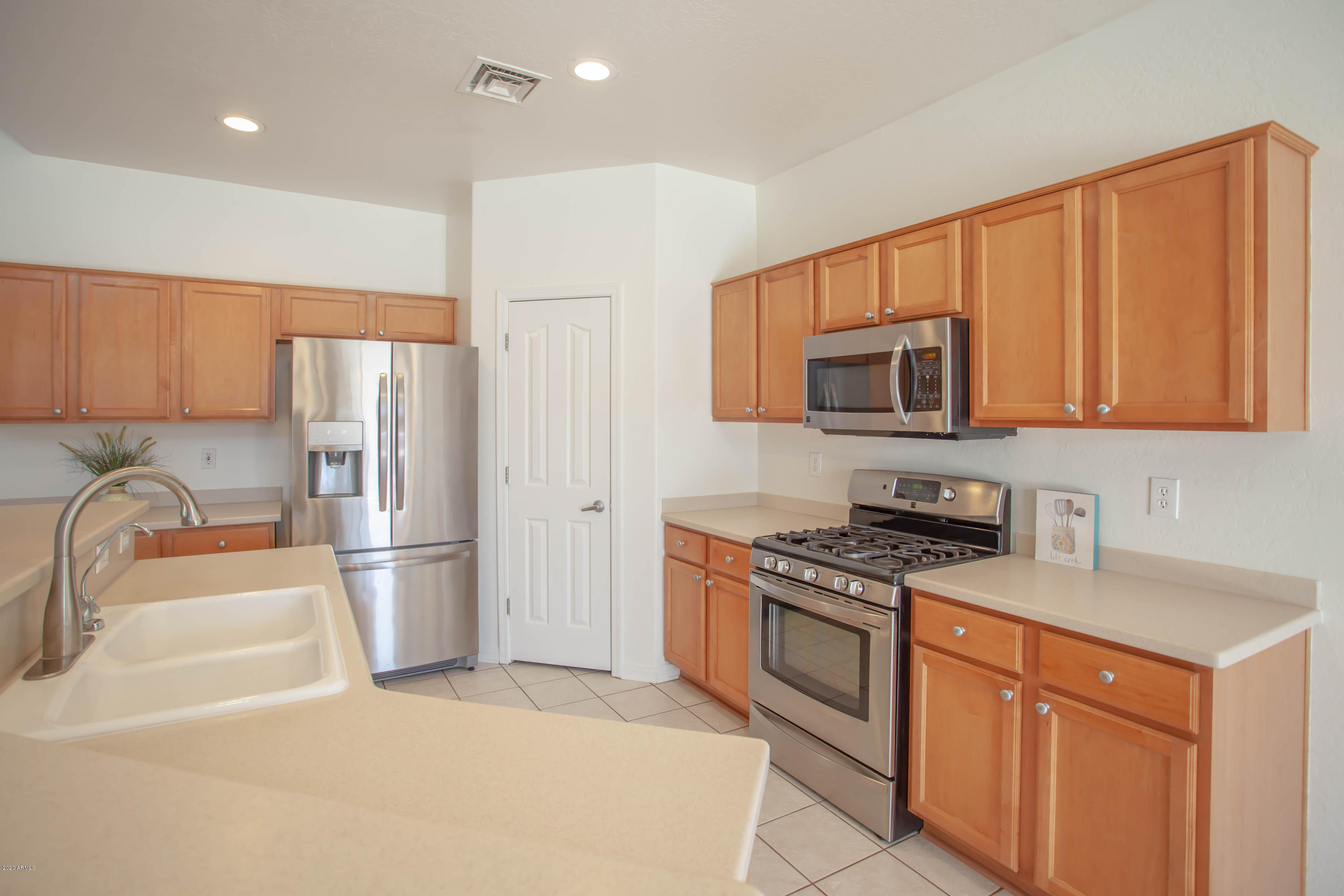 643 North Adelle Mesa, AZ 85207 - Photo 5 of 28 IMG_5753