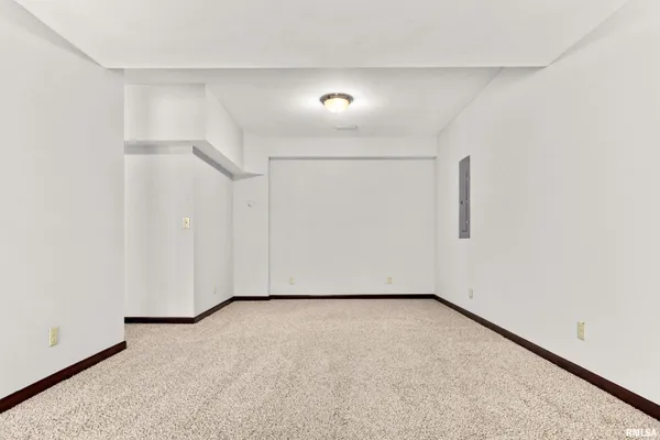 $498,000 | 2714 West Stonehenge Court, Peoria, IL 61615