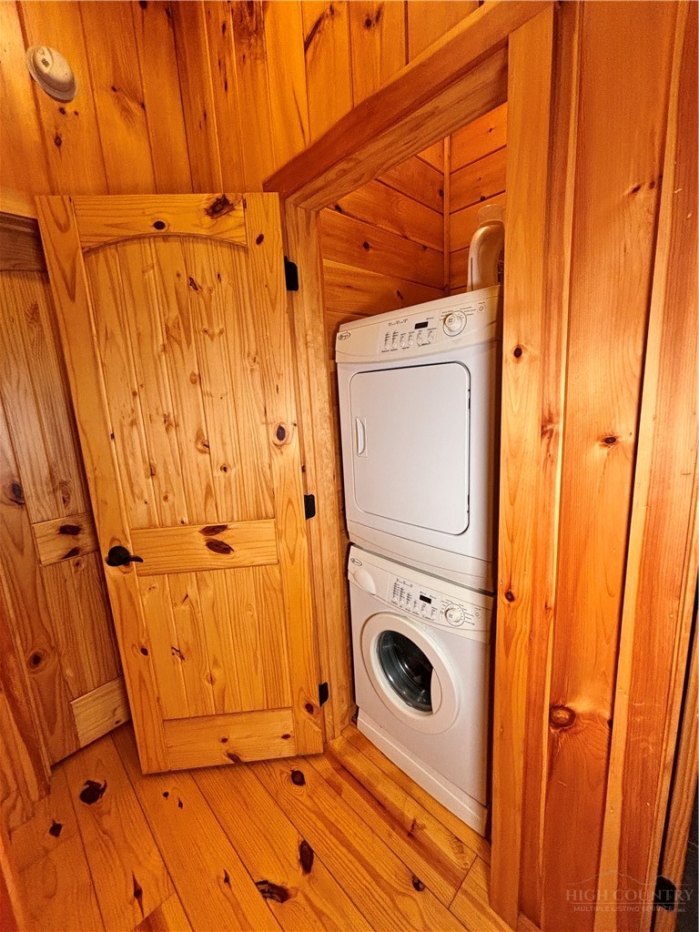 150 Turkey Ridge Crumpler, NC 28617 - Photo 36 of 40 a utility room with dryer and washer