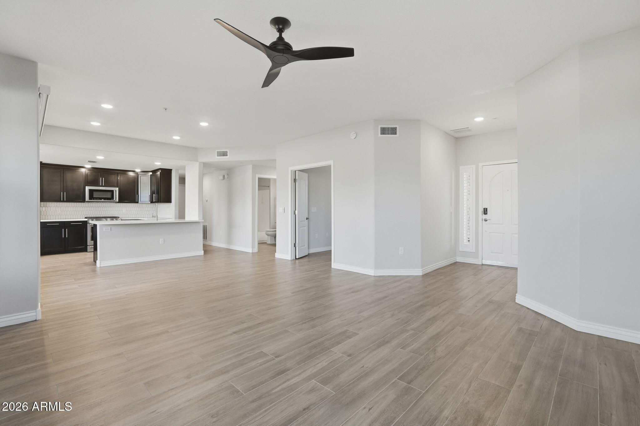 2425 West Bronco Butte Trail, Unit 1011 Phoenix, AZ 85085 - Photo 13 of 64 Great Room