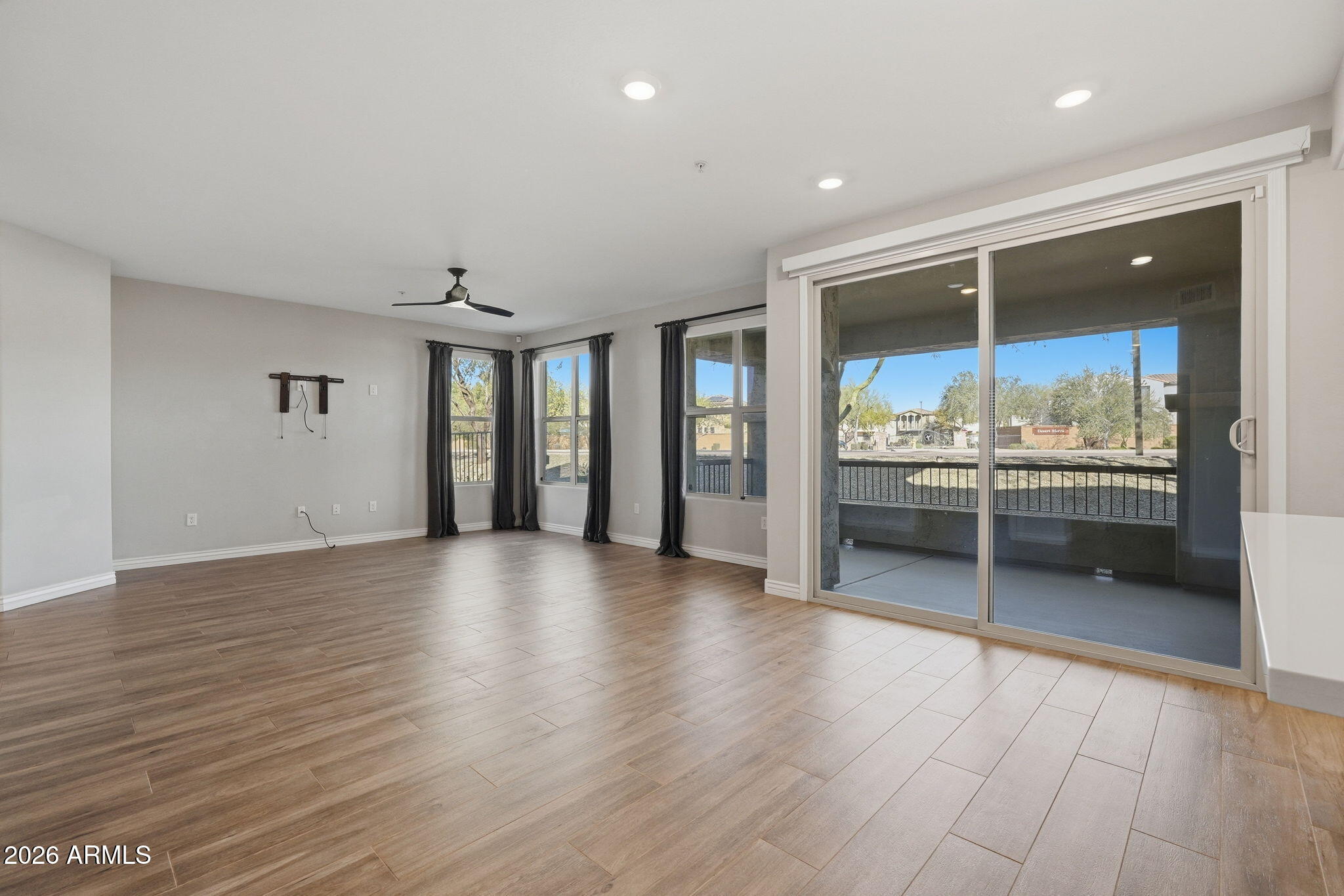 2425 West Bronco Butte Trail, Unit 1011 Phoenix, AZ 85085 - Photo 14 of 64 Great Room