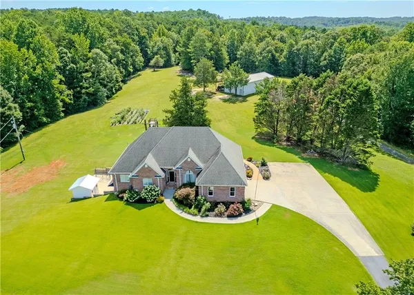 $1,199,000 | 184 Scott Circle, Toccoa, GA 30577