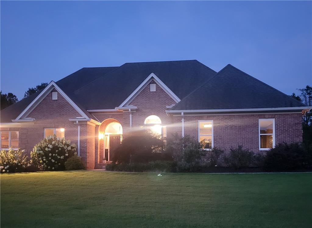 184 Scott Circle Toccoa, GA 30577 - Photo 2 of 52 a view of a house with a yard