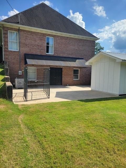184 Scott Circle Toccoa, GA 30577 - Photo 49 of 52 a front view of house with yard