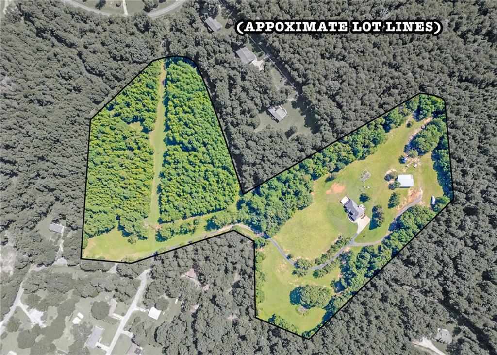 184 Scott Circle Toccoa, GA 30577 - Photo 6 of 52 a bathroom with a bathtub and shower