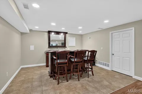 $1,285,000 | 1059 Greystone Manor Parkway, Chesterfield, MO 63005