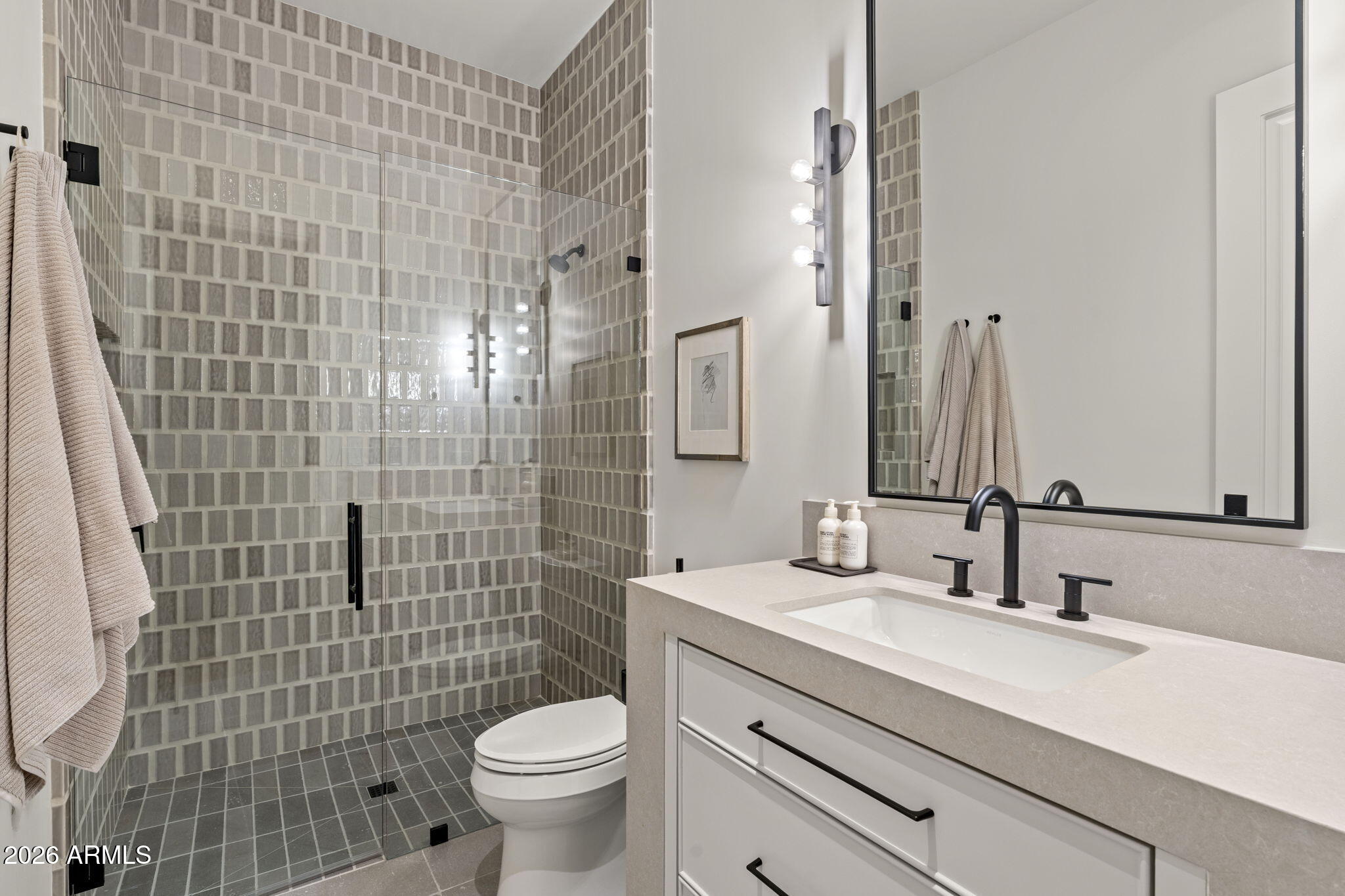 7700 North Invergordon Road Paradise Valley, AZ 85253 - Photo 29 of 50 Ensuite Bathroom