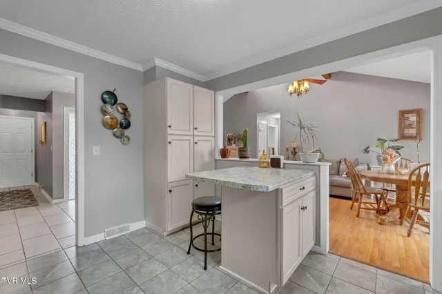 $355,000 | 117 Sandpiper Circle, Kingsport, TN 37663