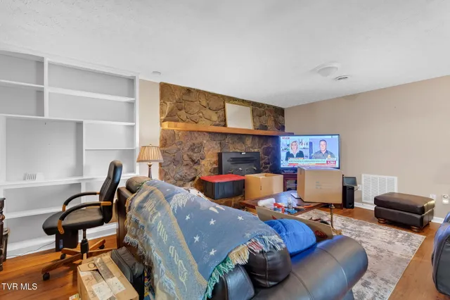 $355,000 | 117 Sandpiper Circle, Kingsport, TN 37663