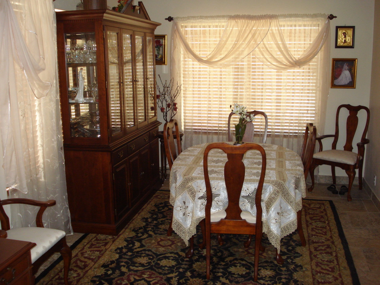 4201 East Raven Road Phoenix, AZ 85044 - Photo 5 of 12 DINING ROOM