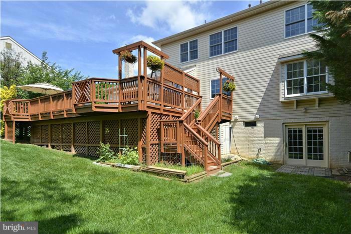 10993 Clover Hunt Court Reston, VA 20194 - Photo 2 of 30 Exterior (Rear)
