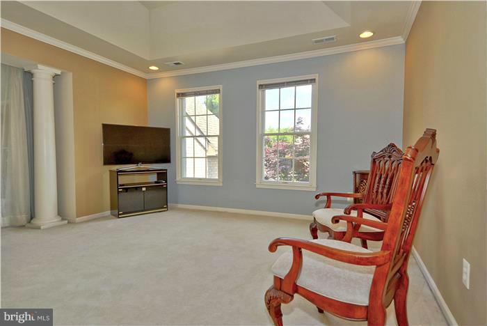 10993 Clover Hunt Court Reston, VA 20194 - Photo 20 of 30 Master Sitting Room