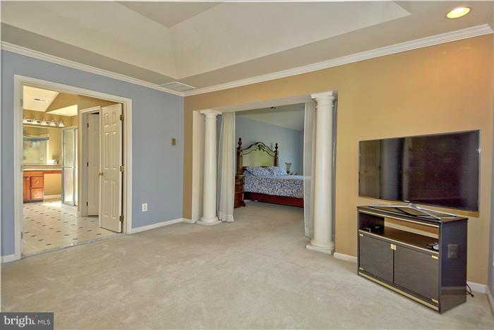 10993 Clover Hunt Court Reston, VA 20194 - Photo 21 of 30 Master Sitting Room