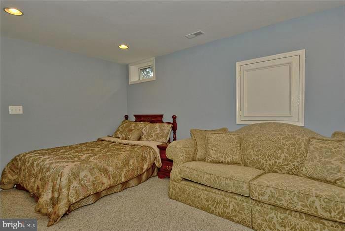 10993 Clover Hunt Court Reston, VA 20194 - Photo 28 of 30 Lower Level Guest Suite