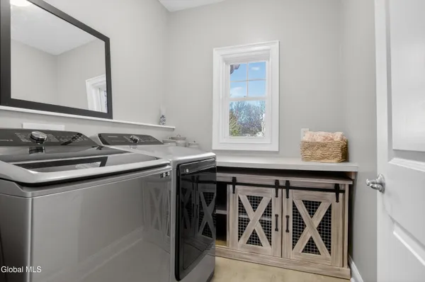 $999,900 | 21 Saw Mill Court, Wilton, NY 12866