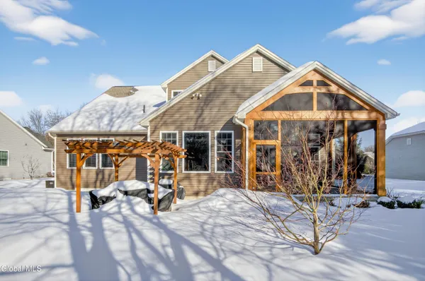 $999,900 | 21 Saw Mill Court, Wilton, NY 12866